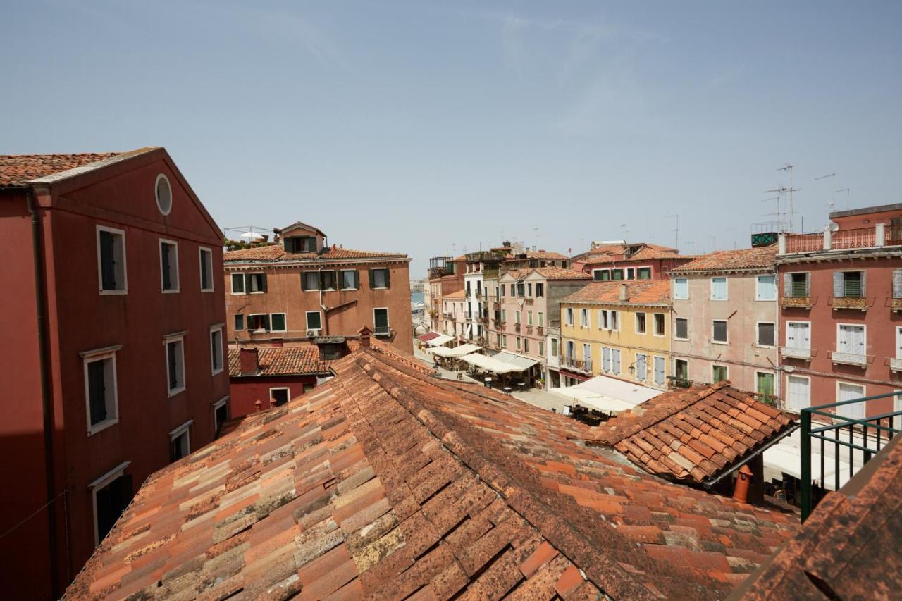 Acqua - Attico Con Terrazza Apartment Venice Luaran gambar