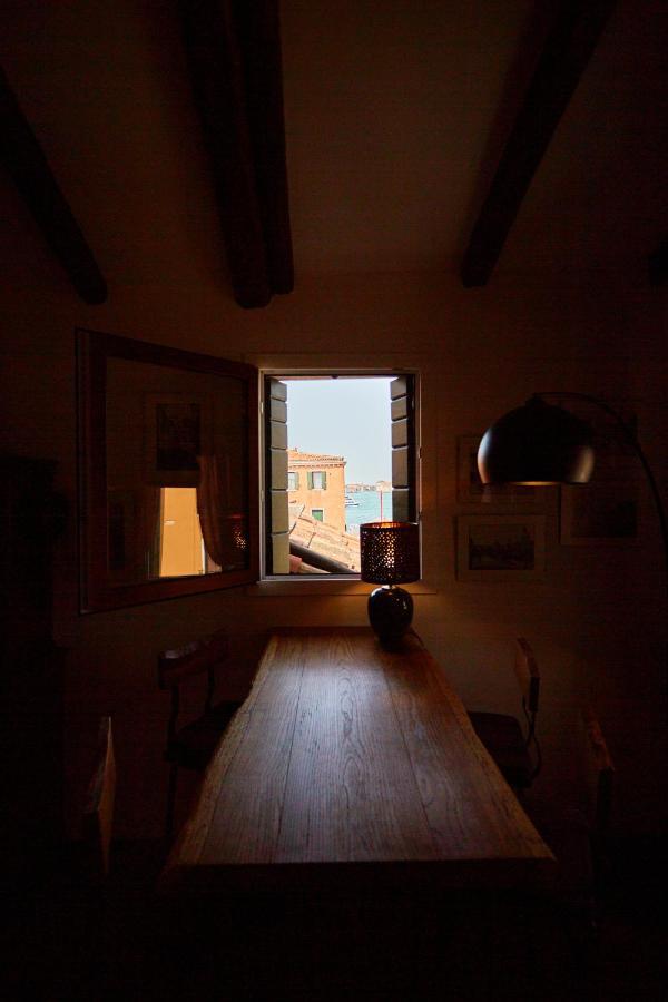 Acqua - Attico Con Terrazza Apartment Venice Luaran gambar